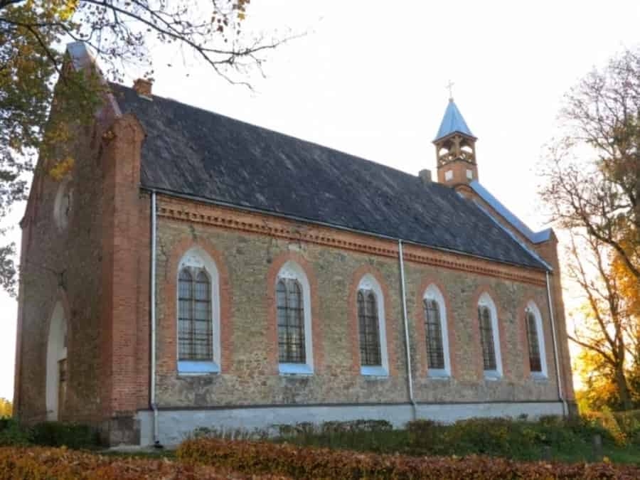 Лютеранская церковь в Далбе