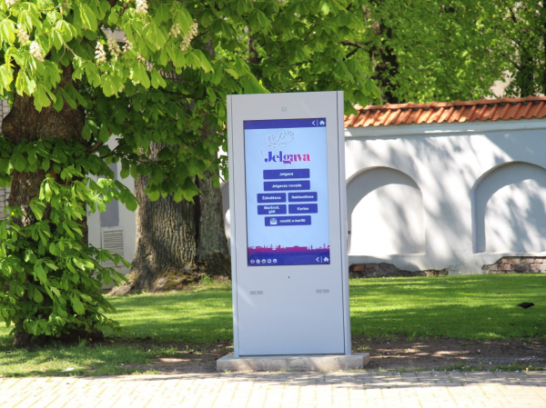 Jelgavā tūristiem pieejami divi interaktīvi tūrisma informācijas stendi