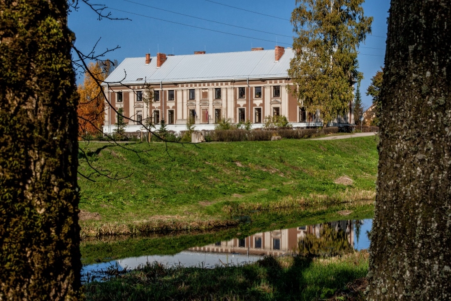 Vircava mõis ja park