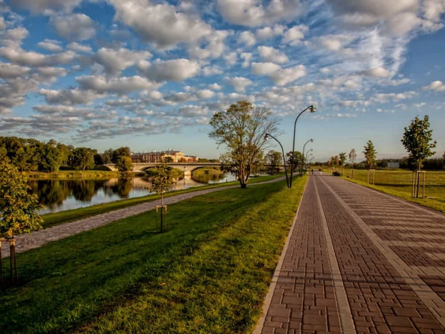 Lielupe Bank Promenade 