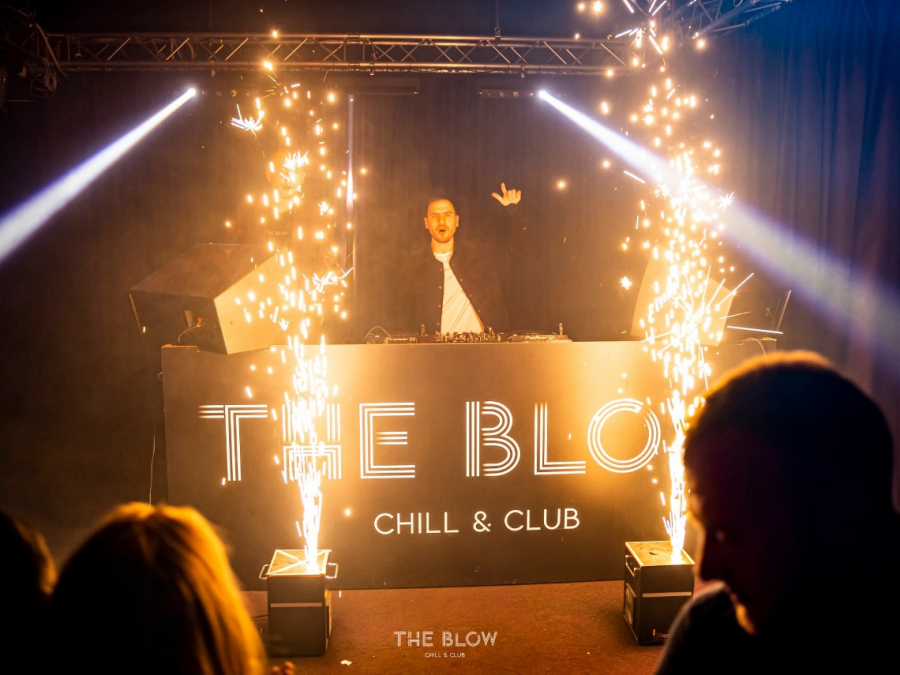 Mūzikas klubs &quot;CHILL &amp; CLUB THE BLOW&quot;