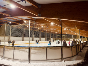 Sezonu atklāj Pasta salas slidotava