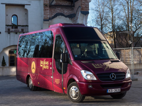 Minibus rental - Lieliskais auto