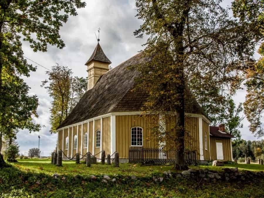 Lyvberzės katalikų bažnyčia 