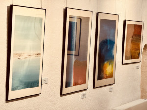 Sv. Trīsvienības baznīcas tornī skatāmi mākslinieka Jāņa Spalviņa akvareļu darbi